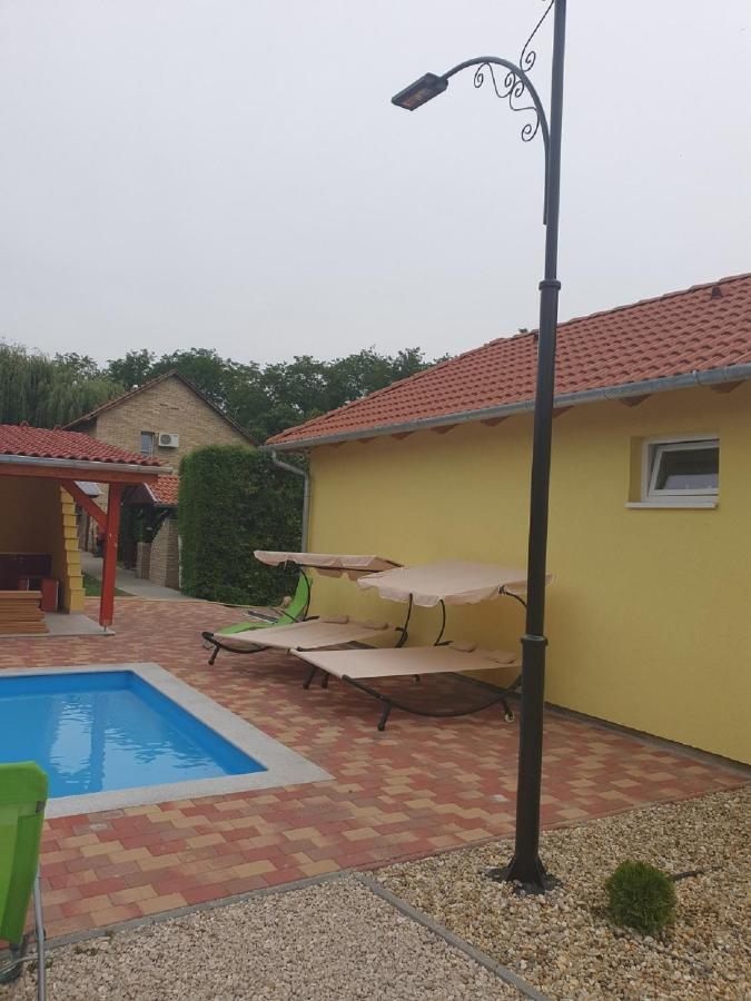 Ponty Orso Vendeghaz Villa Nagybaracska Exterior foto
