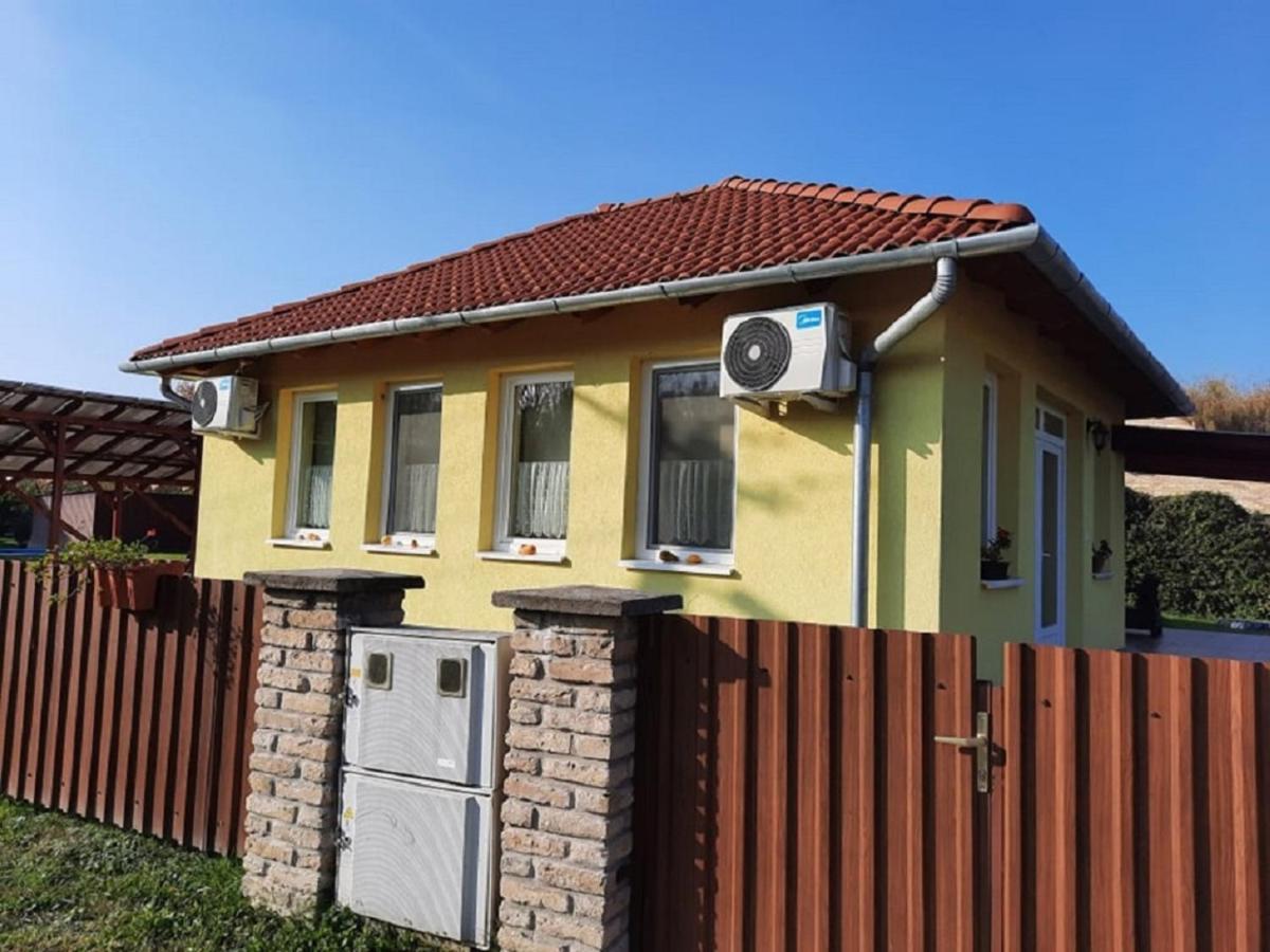 Ponty Orso Vendeghaz Villa Nagybaracska Exterior foto